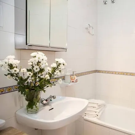 Image 3 - Seville, Andalusia, Spain - Apartment for rent