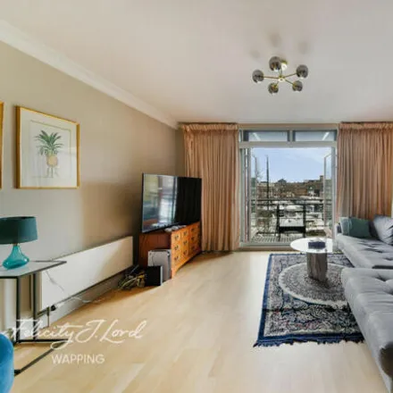 Image 8 - Osprey Court, Star Place, London, E1W 1AF, United Kingdom - Apartment for sale