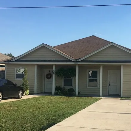 Rent this 3 bed house on 149 South Bend Drive in Willis, TX 77378