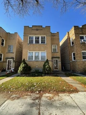 Rent this 2 bed house on 5534 North Austin Avenue in Chicago, IL 60646