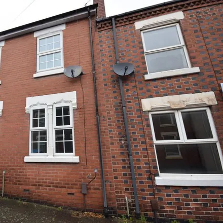 Rent this 3 bed townhouse on Wadham Street in Stoke, ST4 7HF