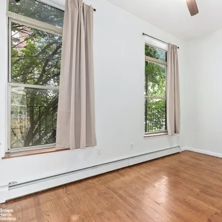 Image 3 - 305 W 123rd St Unit Townhouse, New York, 10027 - Townhouse for sale
