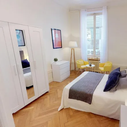 Rent this 7 bed room on 76 boulevard des belges