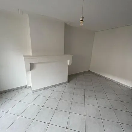 Rent this 3 bed apartment on 4 Rue du Général Delestraint in 57000 Metz, France