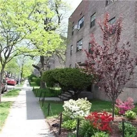 Rent this studio apartment on 144-20 78th Road in New York, NY 11367