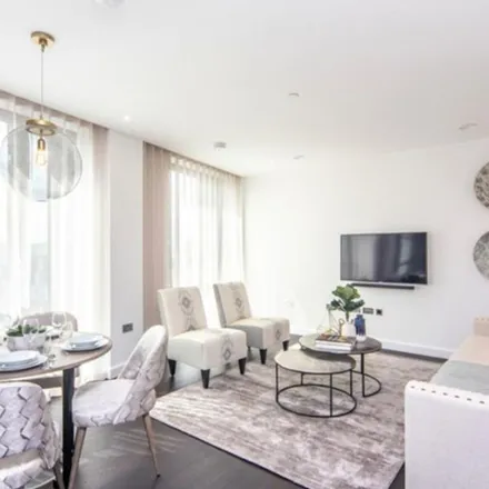 Rent this 2 bed apartment on Abbot House in Smythe Street, London