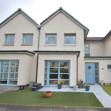 Buy this 3 bed townhouse on Carriden Place in Muirhouses, EH51 9EU