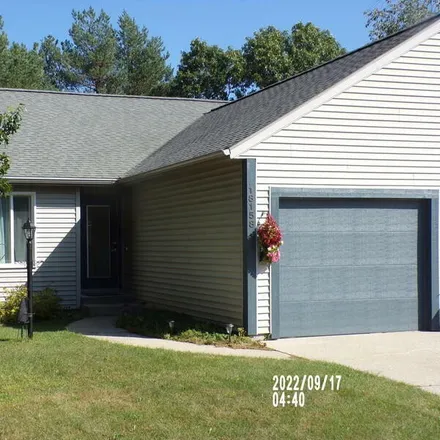 Rent this 3 bed house on 18201 Mohawk Drive in Ferrysburg, Spring Lake Township