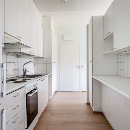 Rent this 3 bed apartment on Kallvikintie 61 in 00980 Helsinki, Finland
