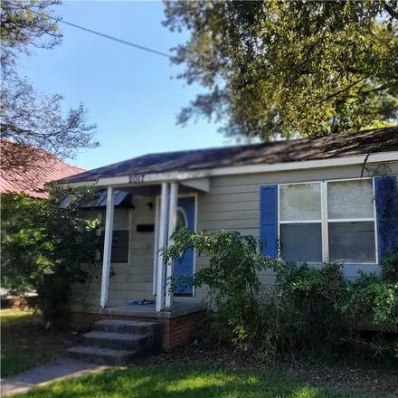 Image 2 - 2017 Vance Avenue, Alexandria, LA 71301, USA - House for sale