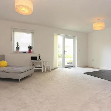 Image 4 - The Waterfront, Goring-by-Sea, BN12 4FF, United Kingdom - Apartment for rent