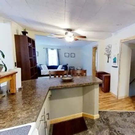 Buy this 3 bed apartment on 1802 Lakeview Drive Southwest