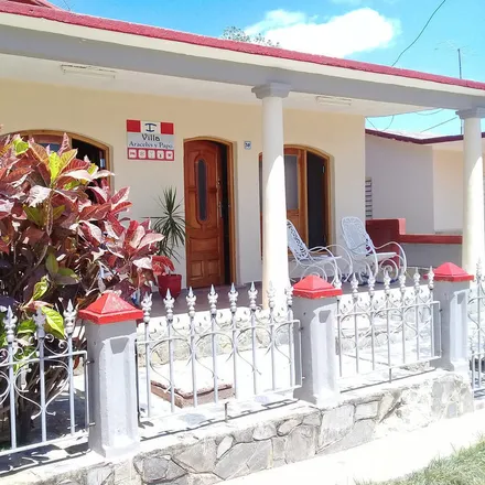 Rent this 4 bed townhouse on Viñales in La Salvadera, CU