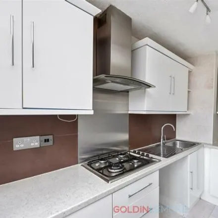 Image 4 - Dolphin Court, Hove, East Sussex, N/a - Apartment for sale