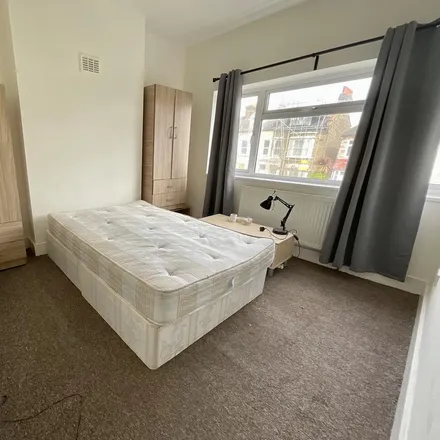 Image 2 - 22 Margery Park Road, London, E7 9JY, United Kingdom - Room for rent