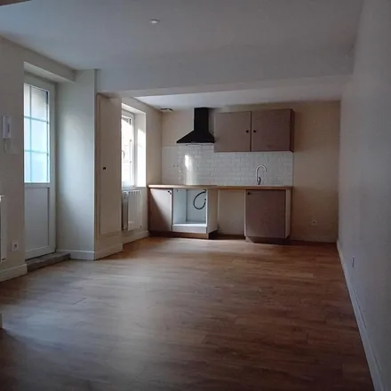 Rent this 2 bed apartment on 39 Rue Georges Clemenceau in 41200 Romorantin-Lanthenay, France