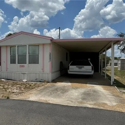 Buy this studio apartment on 30441 Sunshine Lane in Highlands County, FL 33870