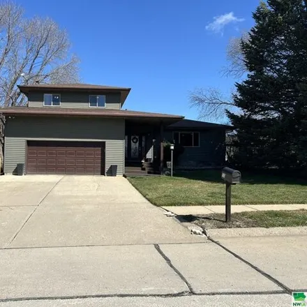 Buy this 3 bed house on 87 Laura Drive in Le Mars, IA 51031
