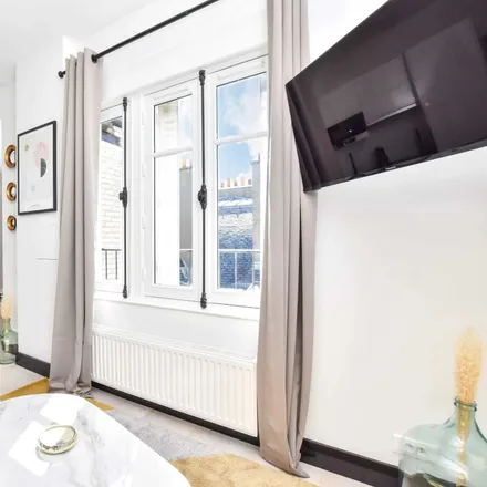 Rent this 1 bed apartment on 155 Rue de Courcelles in 75017 Paris, France