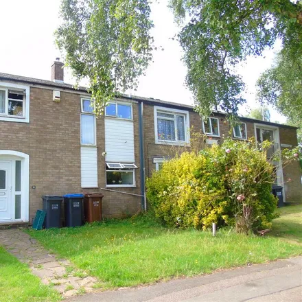 Rent this 4 bed townhouse on 32 Northdown Road in Welham Green, AL10 8SL