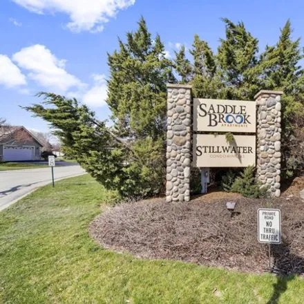 Image 2 - East Parkway Meadow Circle, City of Pewaukee, WI 53072, USA - Condo for sale