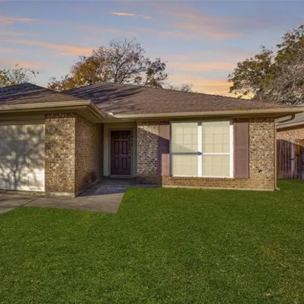 Rent this 3 bed house on 5810 Blackmore Avenue in Fort Worth, TX 76107