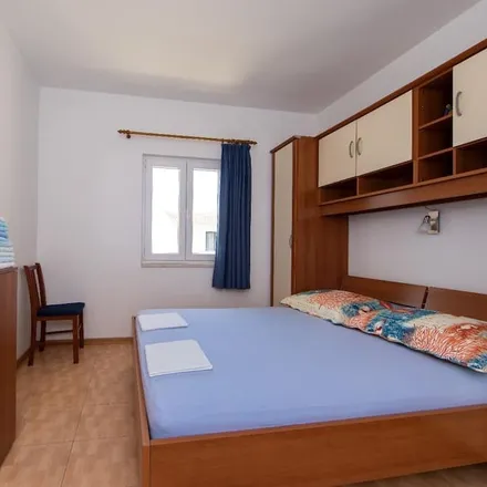 Image 5 - Camp Riviera Makarska, Ulica Roseto Degli Abruzzi 10, 21300 Makarska, Croatia - Apartment for rent