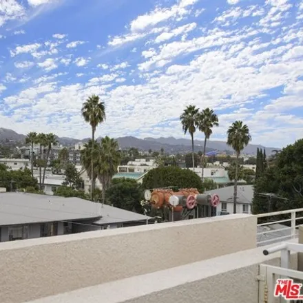 Image 4 - 7680 Romaine Street, West Hollywood, CA 90046, USA - Townhouse for rent