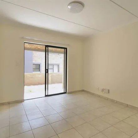 Image 5 - unnamed road, Chief Albert Luthuli Park, Gauteng, 1520, South Africa - Apartment for rent