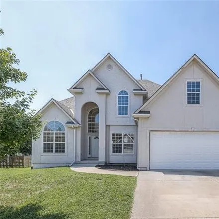 Buy this 4 bed house on 904 Birchwood Drive in Raymore, MO 64083