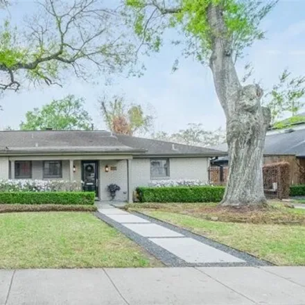Rent this 3 bed house on 4061 Chatham Lane in Houston, TX 77027