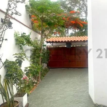 Image 1 - La Ladera, La Molina, Lima Metropolitan Area 15024, Peru - House for sale