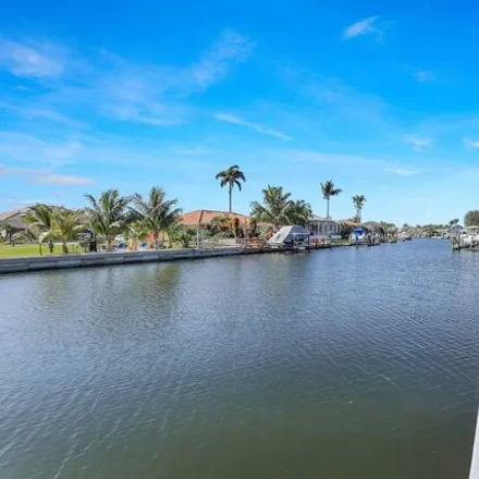 Image 2 - 222 North Barfield Drive, Marco Island, FL 34145, USA - House for sale