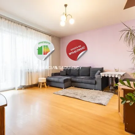 Buy this 3 bed apartment on Kaufland in Mieczysławy Ćwiklińskiej 14, 30-857 Krakow