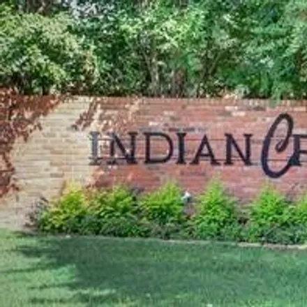 Image 4 - 1015 Roaring Springs Road, Fort Worth, TX 76127, USA - Condo for sale