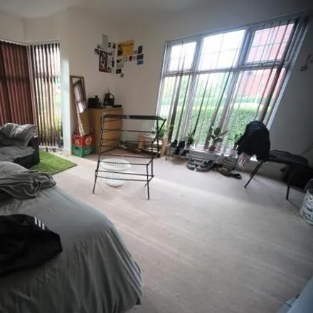 Rent this 8 bed house on 2 Estcourt Terrace in Leeds, LS6 3EX