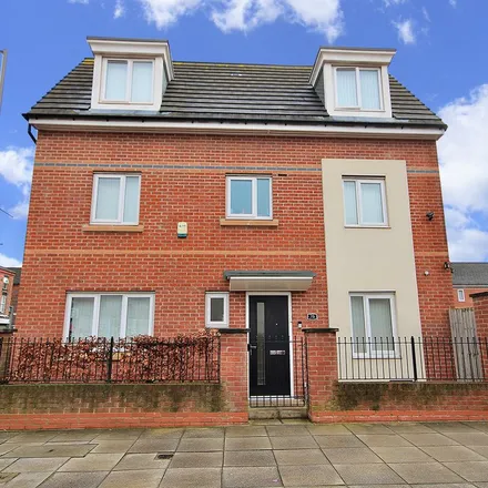 Rent this 4 bed duplex on Kemp Avenue in Liverpool, L5 6QG