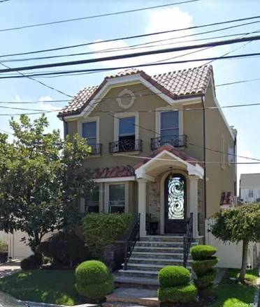 Image 2 - 150-28 19th Avenue, New York, NY 11357, USA - House for sale