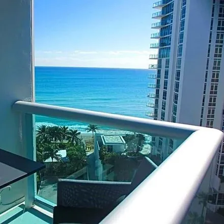 Image 1 - 3801 South Ocean Drive, Beverly Beach, Hollywood, FL 33019, USA - Condo for rent