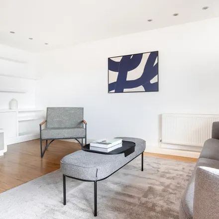 Image 3 - Consort House, 20-26 Queensway, London, W2 4SJ, United Kingdom - Apartment for rent