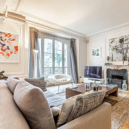 Rent this 3 bed apartment on Paris