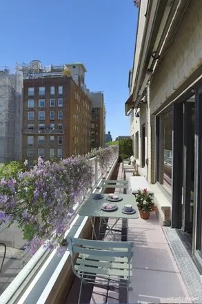 Image 4 - 8 East 83rd Street, New York, NY 10028, USA - Apartment for sale