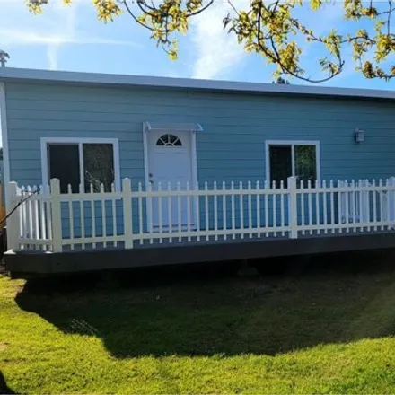 Buy this 2 bed house on 840 Augustine Street in Coos Bay, OR 97420