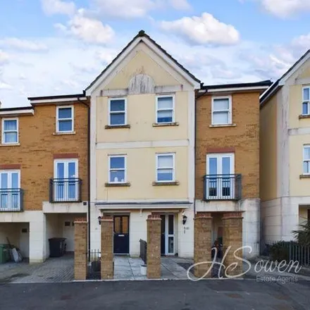 Buy this 3 bed townhouse on Darwin Crescent in Torbay, TQ2 7FR