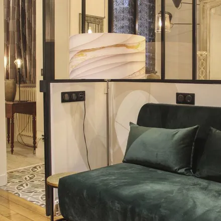 Rent this 1 bed apartment on 92600 Asnières-sur-Seine