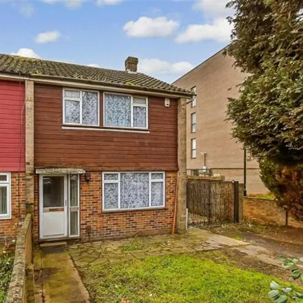 Buy this 3 bed house on Guild Road in London, DA8 2PS