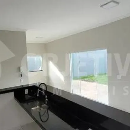 Buy this 3 bed house on Rua da Produção in Minas Gerais, Uberlândia - MG