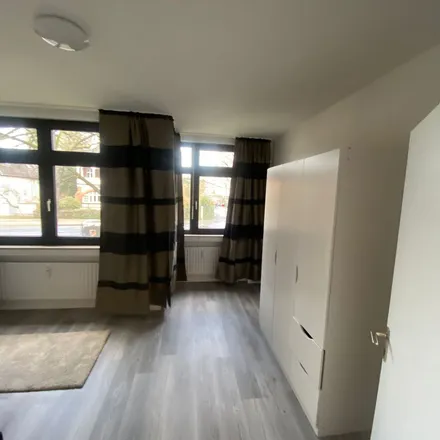 Rent this 2 bed apartment on Mörsenbroicher Weg 185 in 40470 Dusseldorf, Germany