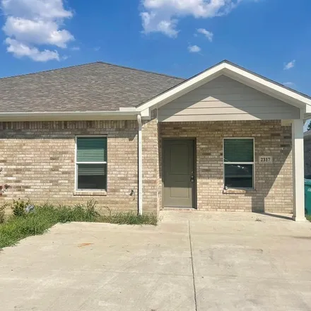 Rent this 2 bed duplex on 2317 North Hickory Street in Sherman, TX 75092