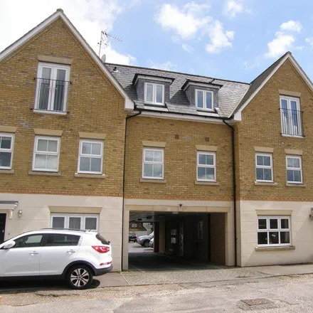 Rent this 2 bed apartment on Portland Court in Brocket Road, Hoddesdon